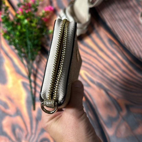 LIKE NEW Michael Kors Wallet 7x4 Glitter Gold Tone - Picture 6 of 11